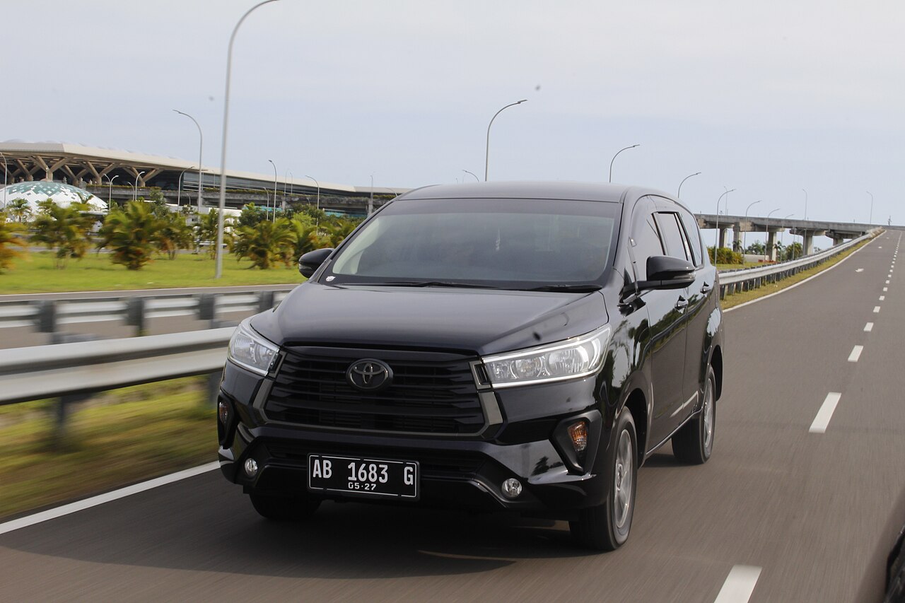 Drop Off Bandara - Innova Reborn 2